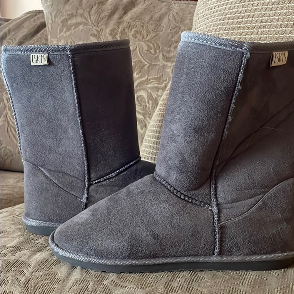 Gray Winter Rain Boots with Suede-like Finish
